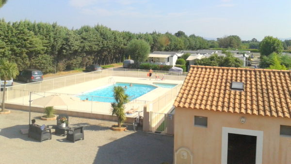 Piscine familliale Camping de Vaudois