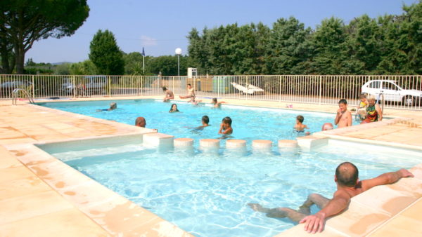 Friendliness swimming pool Camping de Vaudois